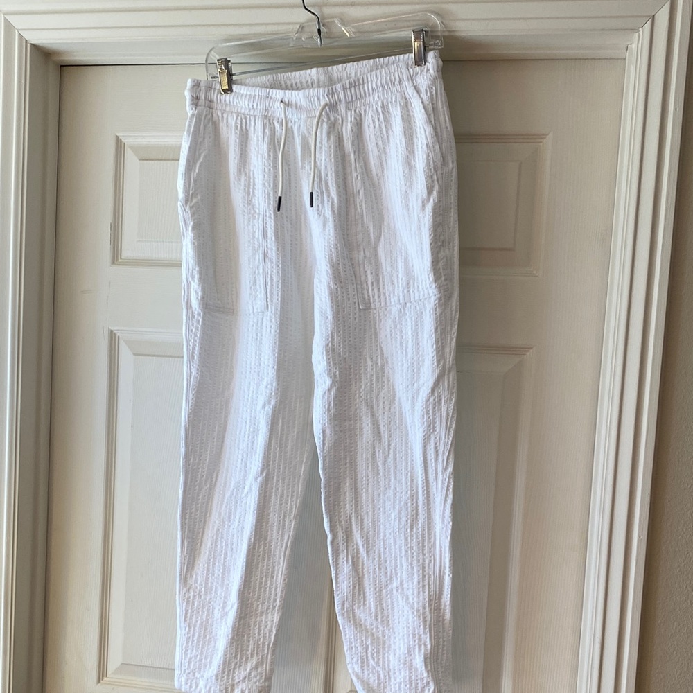 Todd Snyder White Joggers Sz S.  Box4